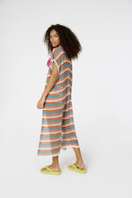 Cargar imagen en el visor de la galería, Model Back: Blueman Caftán / Cubrir Blusa Kimono Listras
