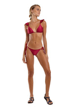 Cargar imagen en el visor de la galería, Model Front: Blueman Bragas Bottom Babado Liso Rosa
