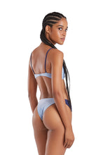 Cargar imagen en el visor de la galería, Model Back: Blueman Bragas Bottom Game Azul
