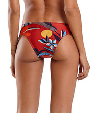 Cargar imagen en el visor de la galería, Model Back: Blueman Bragas Bottom Sum Havana
