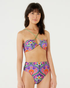 Model Front: Blueman Bragas Bottom Surfista Belle Apiculae