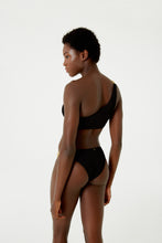 Cargar imagen en el visor de la galería, Model Back: Blueman Bragas Bottom Textura Wavy Shine Preto
