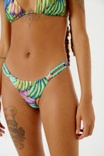 Cargar imagen en el visor de la galería, Image 06: Blueman Bragas Bottom Ubatuba Banana Pop
