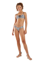 Cargar imagen en el visor de la galería, Model Front: Blueman Conjunto Game Boreal Pantera
