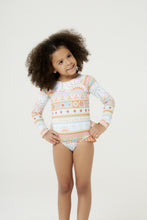 Cargar imagen en el visor de la galería, Model Front: Blueman Bañador Niña De Una Pieza Maio Amber Saudacao Ao Sol Inf
