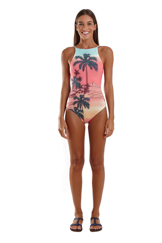 Model Front: Blueman Una Pieza Maio Jasmim Puerto