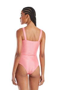 Model Back: Blueman Una Pieza Maio Lola Textura Shine Light