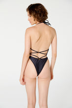 Cargar imagen en el visor de la galería, Model Back: Blueman Una Pieza Maio Nicolle Liso Preto

