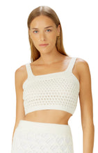 Cargar imagen en el visor de la galería, Gallery: Blueman Top De La Playa Off-White Top-Tricot
