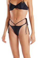 Cargar imagen en el visor de la galería, Image 08: Blueman Conjunto Pepe Liso Preto
