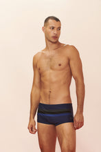 Cargar imagen en el visor de la galería, Model Front: Blueman Sunga / Boxer Sunga Army Mondello Azul-Marinho
