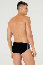 Cargar imagen en el visor de la galería, Model Back: Blueman Sunga / Boxer Sunga Ricky Fun Ly Preto
