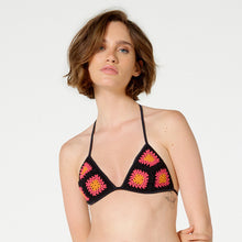 Cargar imagen en el visor de la galería, Gallery: Blueman Sostén Top Floral Crochet Preto
