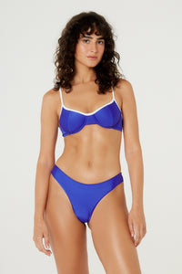 Model Front: Blueman Sostén Top Pepe Bias Arriba Azul
