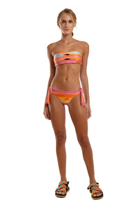 Model Front: Blueman Sostén Top Vazado Sunset