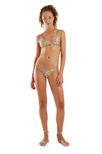 Cargar imagen en el visor de la galería, Model Front: Blueman Conjunto Ubatuba Leopardus
