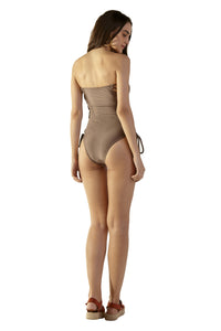 Model Back: Blueman Una Pieza Vega Castanho