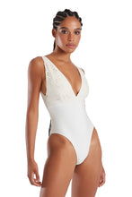 Cargar imagen en el visor de la galería, Maio Noronha Rechilieu Off White
