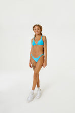 Cargar imagen en el visor de la galería, Top Malibu Bordado Blue
